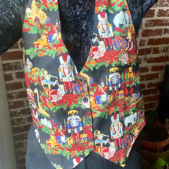 Vintage nutcracker Christmas vest - Picture 3 of 6